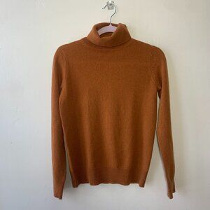 Neiman Marcus Long-Sleeve 100% Cashmere Brown Turtleneck Sweater